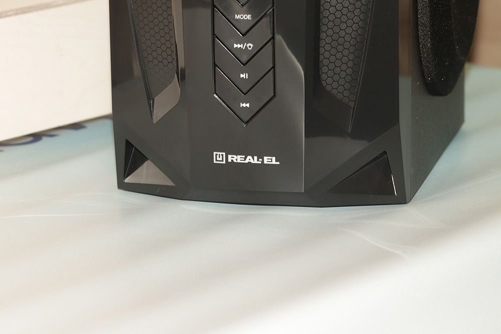 REAL-EL M-350